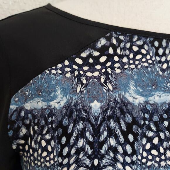 BCBG Maxazria Blue Short Sleeve Blouse - Picture 7 of 10